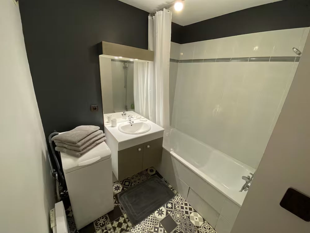 Appartement T2 très calme sur le vieux port – photo 8 sur 21