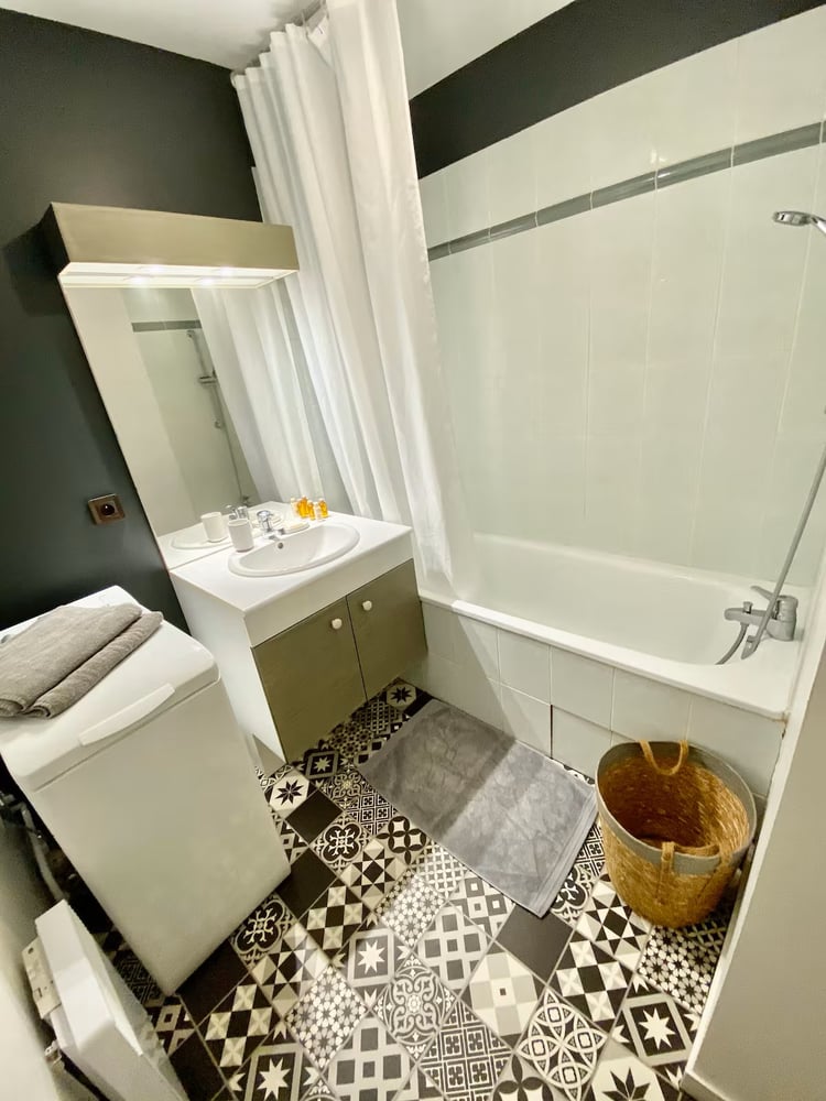 Appartement T2 très calme sur le vieux port – photo 9 sur 21