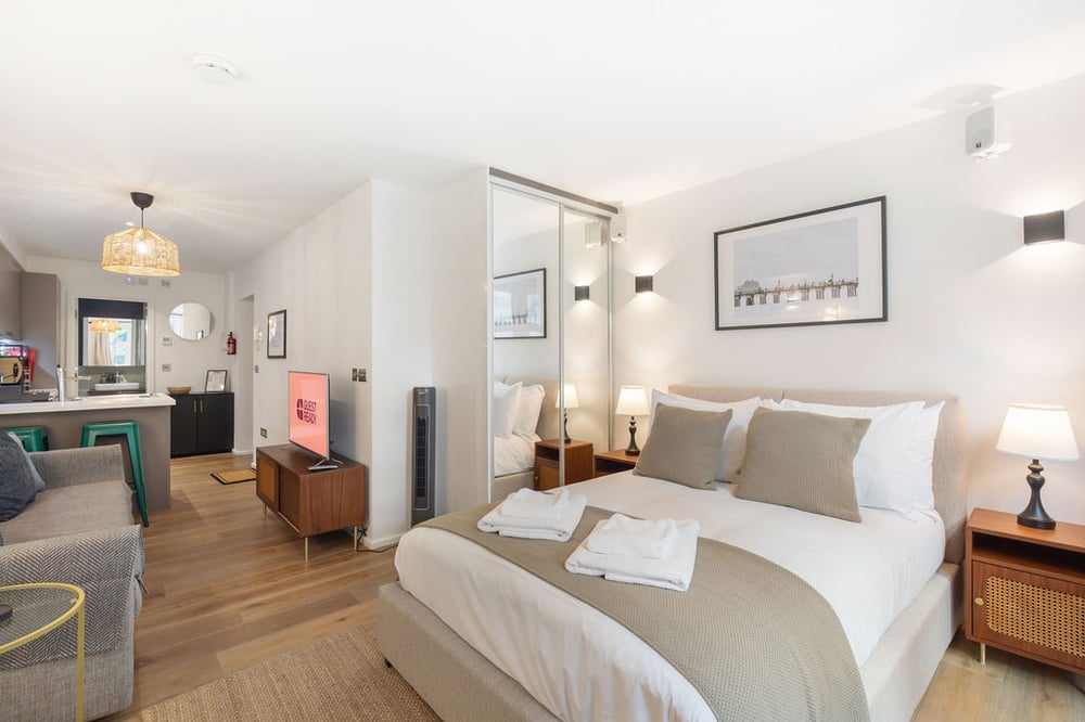 Explore Trendy Camden