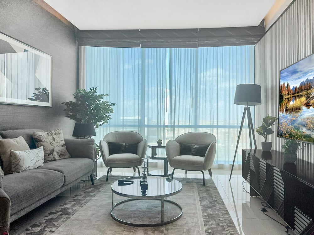 GR Elit- 2Bed apt in Damac With Kingdom Tower View