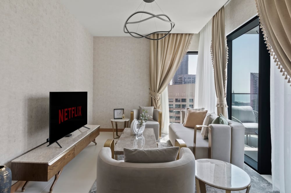 High-floor luxury with Marina view