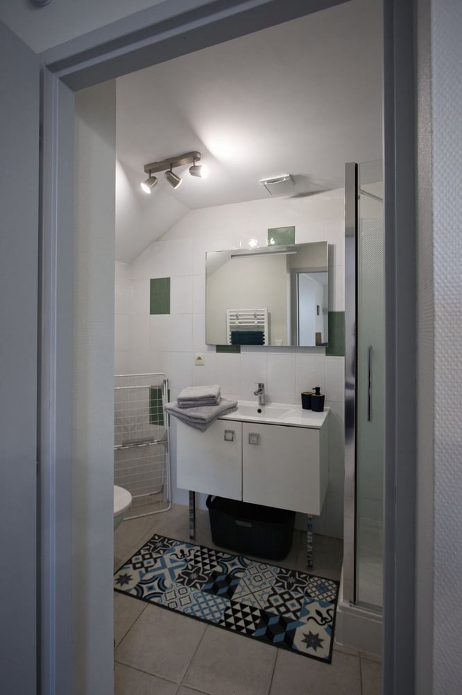 La Petite Escale: Parking Privé et petit extérieur – photo 12 sur 25