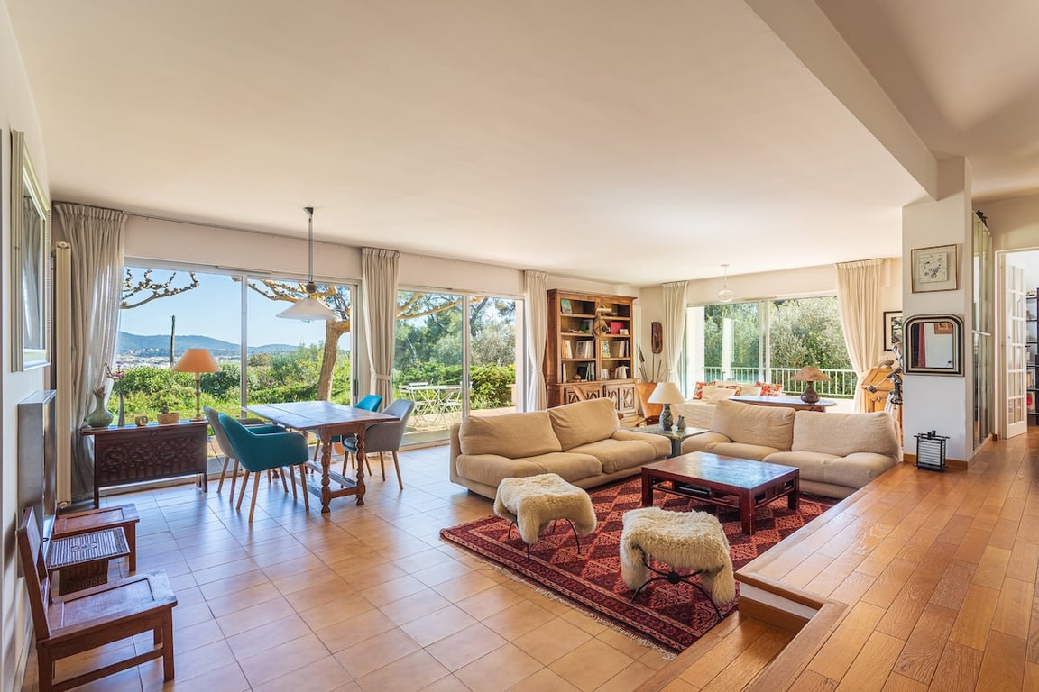 Superbe Villa dans les hauteurs de La Garde