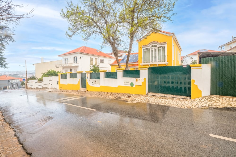 Traditional home in Parede