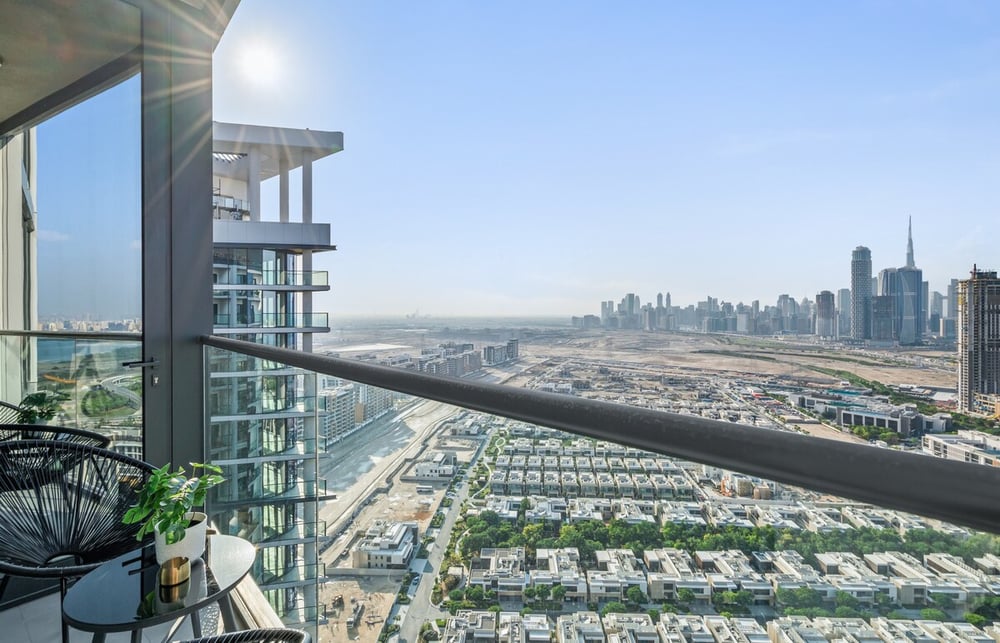 Modern 1BR with Burj Khalifa view near Downtown