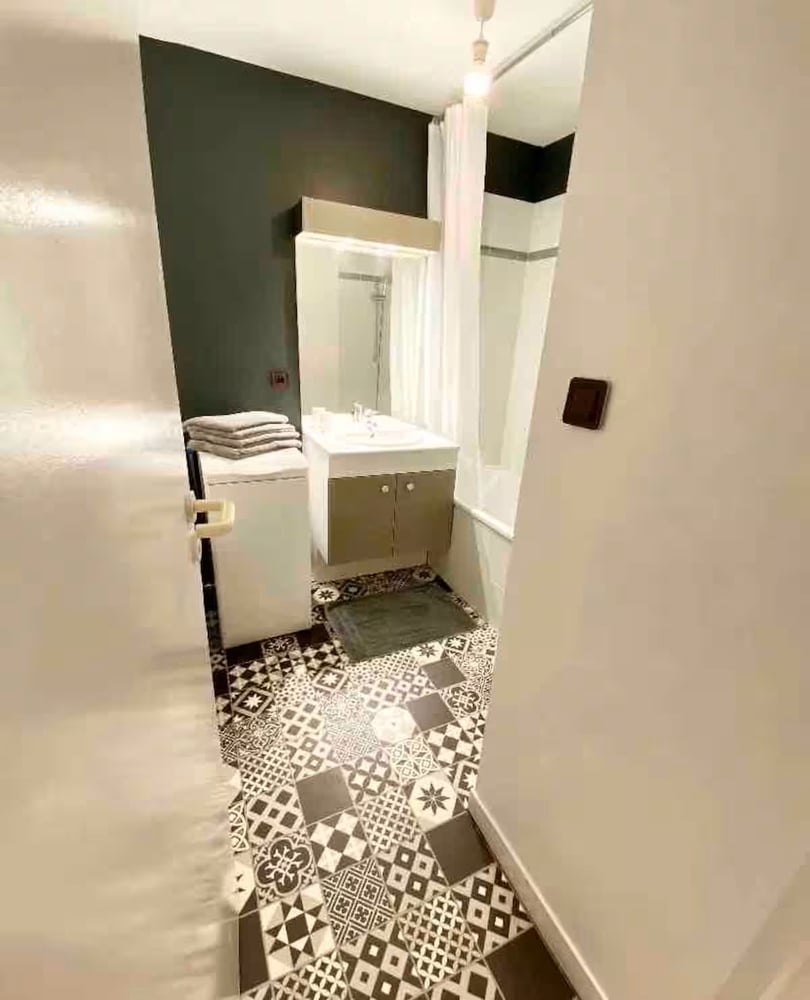 Appartement T2 très calme sur le vieux port – photo 10 sur 21