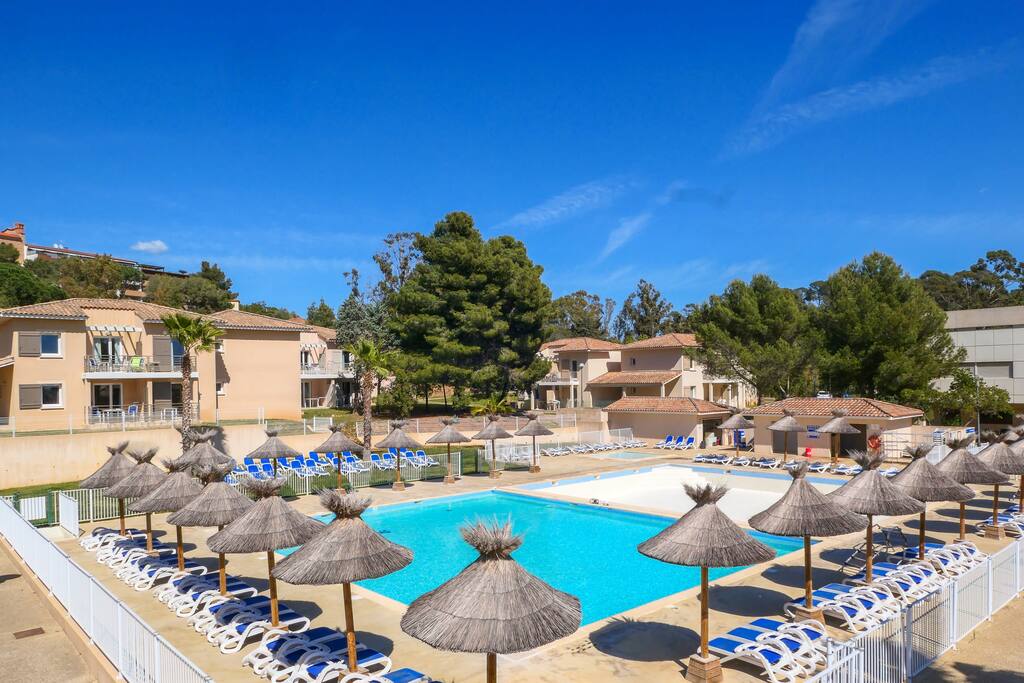 Entre Plage & Bien Être - Piscine, Hammam & Tennis