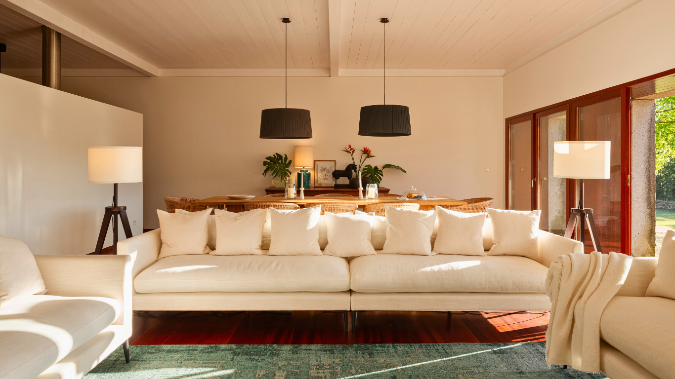 Luxury villa with infinity pool and ocean view in Viana do Castelo.