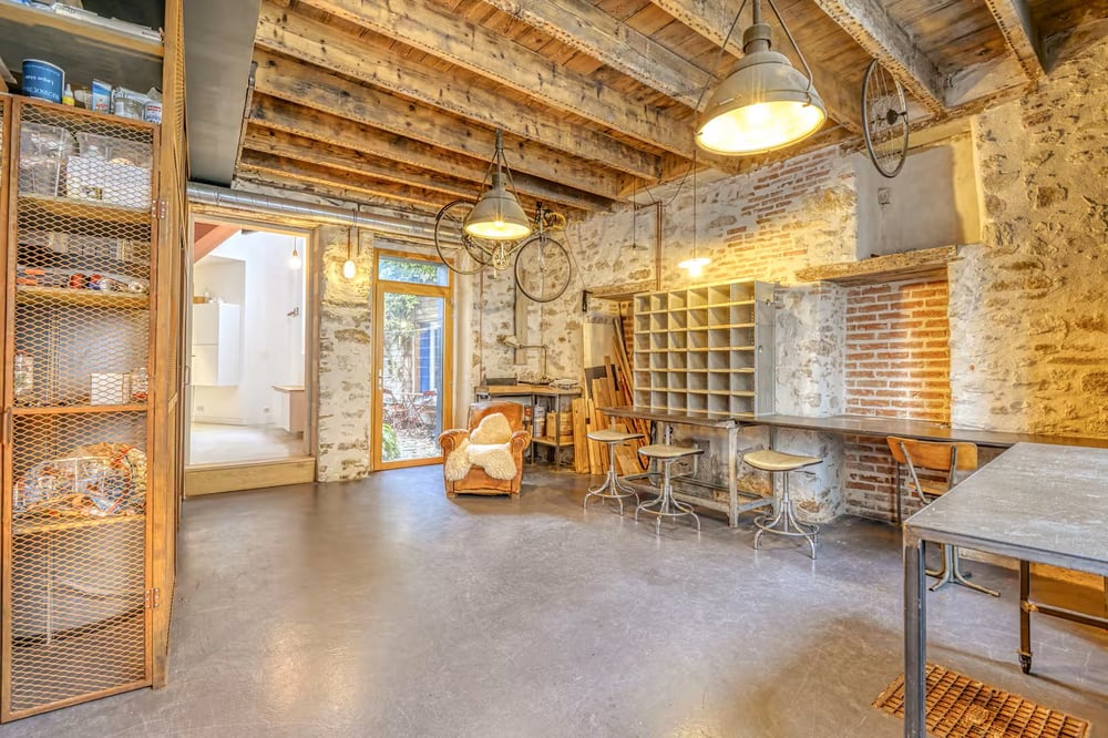 Maison unique dans ancien bar rénové – photo 18 sur 27
