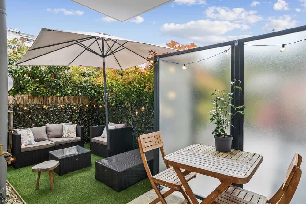 Le Paisible - avec terrasse et parking privé