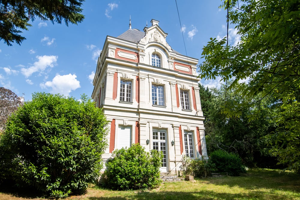 Castle life at Saint-Benoît-la-Forêt