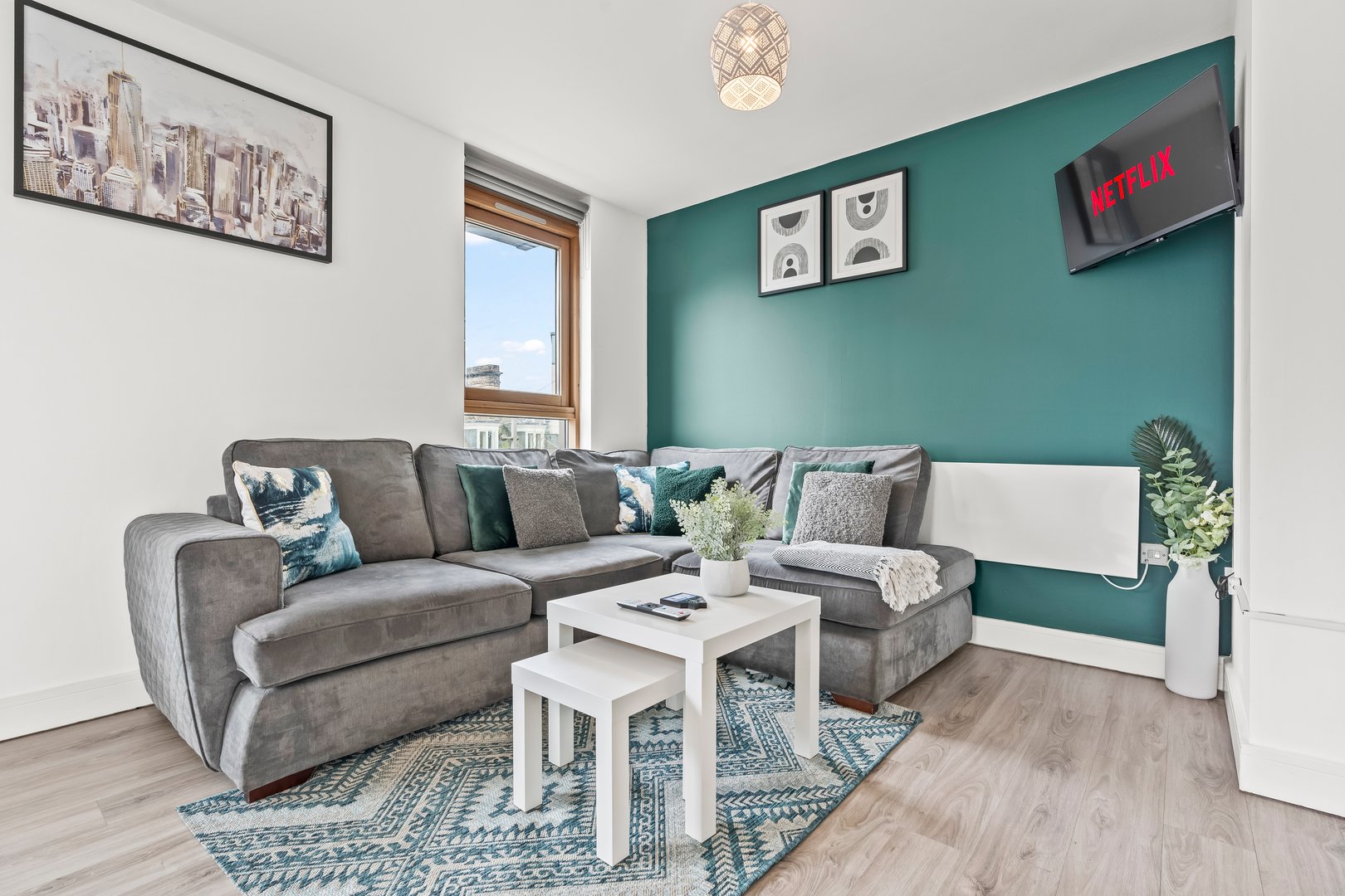 Your journey, our commitment

Welcome to Amari Living, where expert property management meets thoughtful, elevated hospitality. We believe every property has a story to tell, and it’s our mission to bring that story to life — for both property owners and guests.