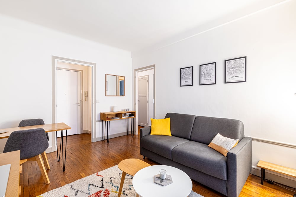 Charm & comfort for 2 near Montmartre