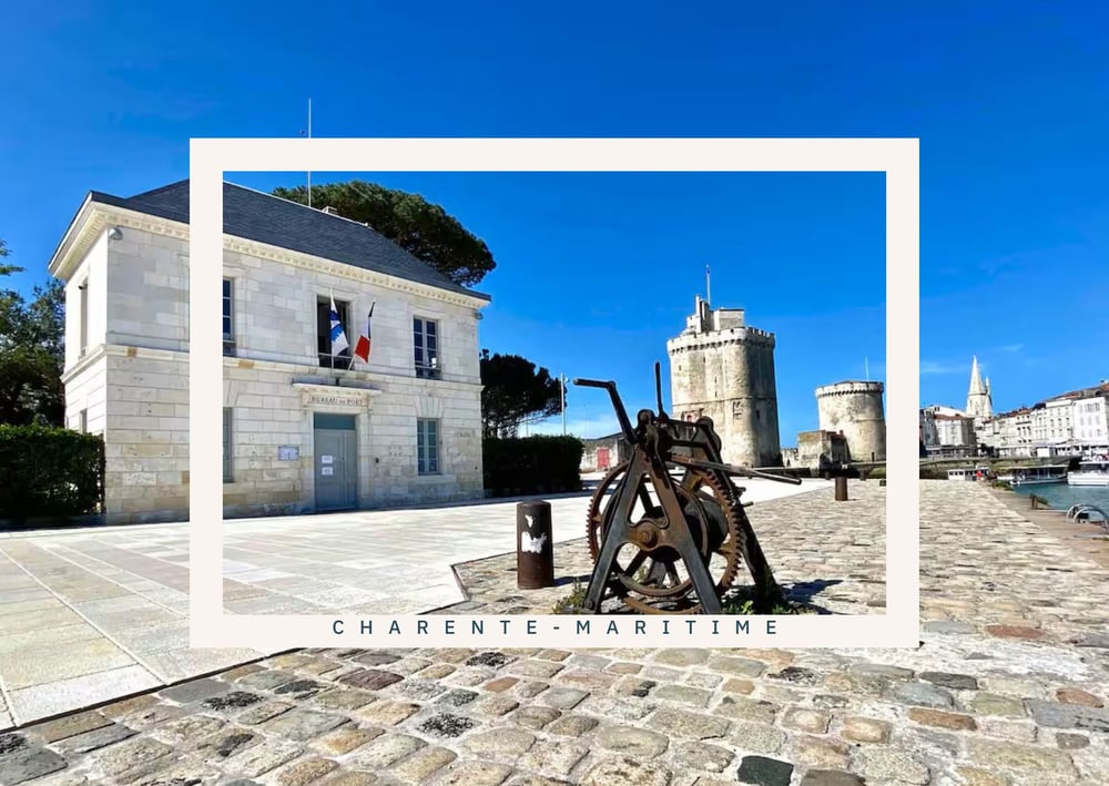 La Petite Escale: Parking Privé et petit extérieur – photo 10 sur 25
