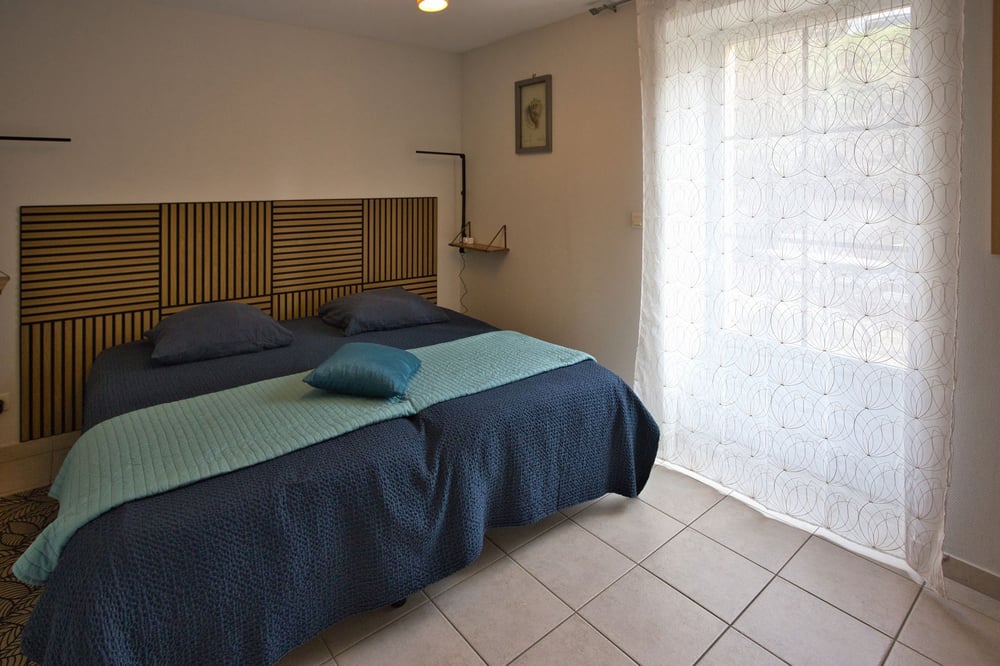 La Petite Escale: Parking Privé et petit extérieur – photo 11 sur 25