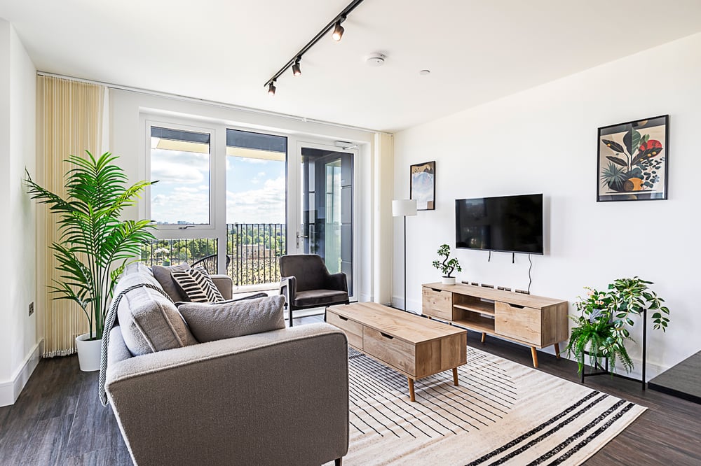 Sleek and Stylish 9th Floor Apartment