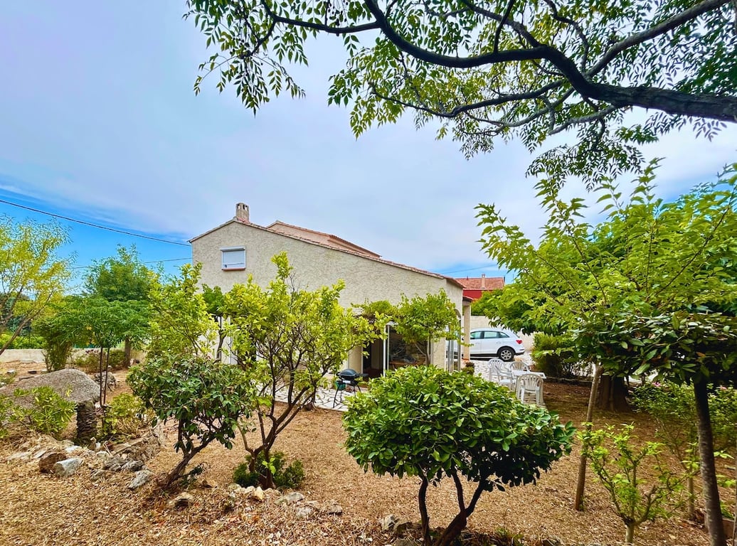 Villa Climatisée proche de la plage & Jardin
