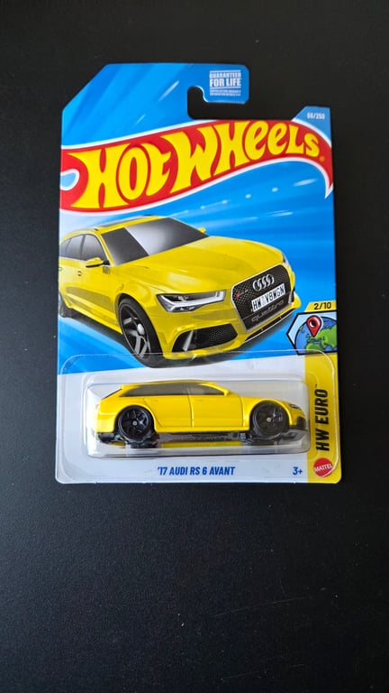 17 Audi RS 6 Avant - Audi null