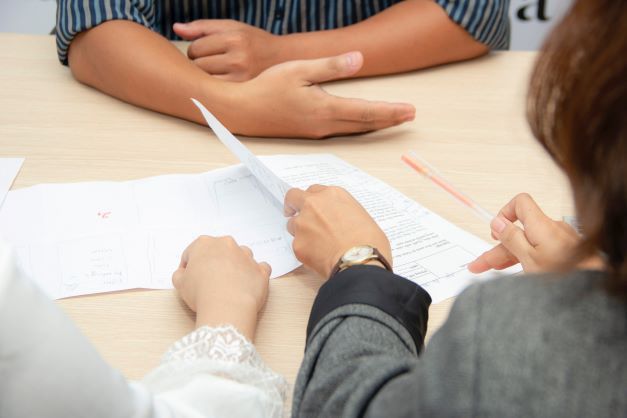 CV vs. Resumes in 2026: When to Use Each [+ Examples]