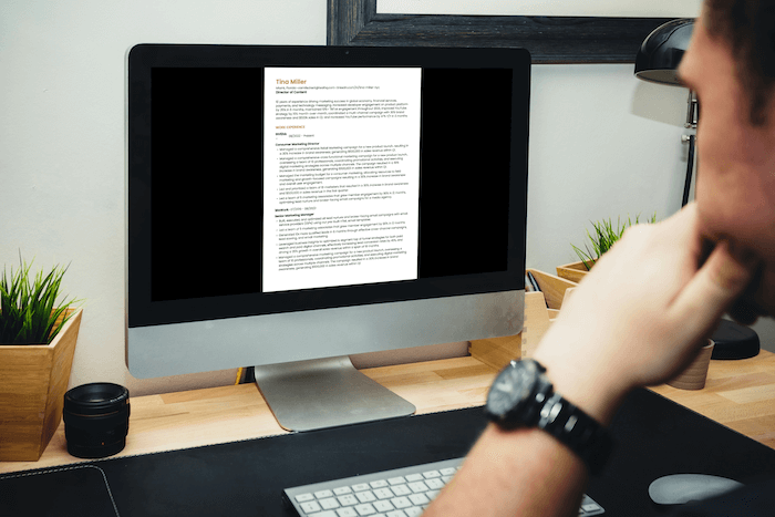 How Long Do Employers Spend Reviewing a Resume?