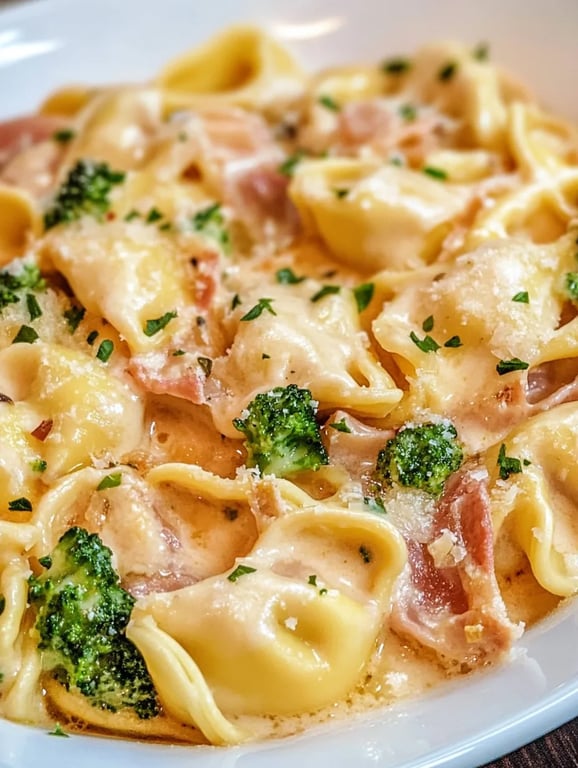 Tortellini mit Sahnesoße