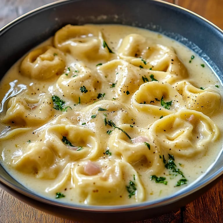 Tortellini in cremiger Schinken-Sahne-Soße