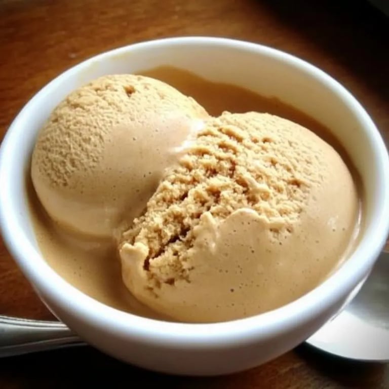 Hausgemachtes Kaffee-Eis