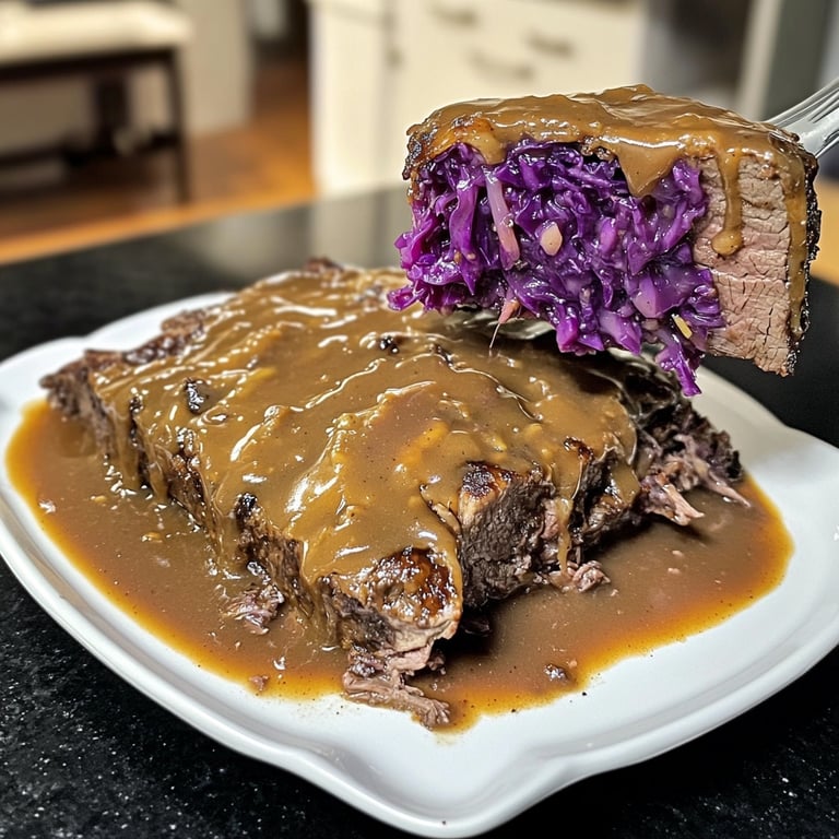 Deftiger Hausmannskost-Rinderbraten mit Rotkohl