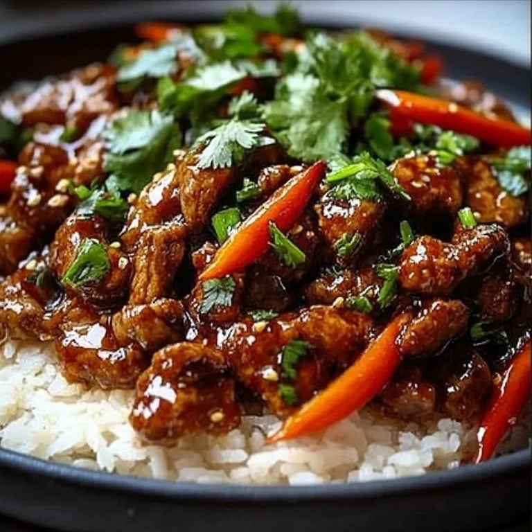 Knuspriges Chili-Rindfleisch mit Reis