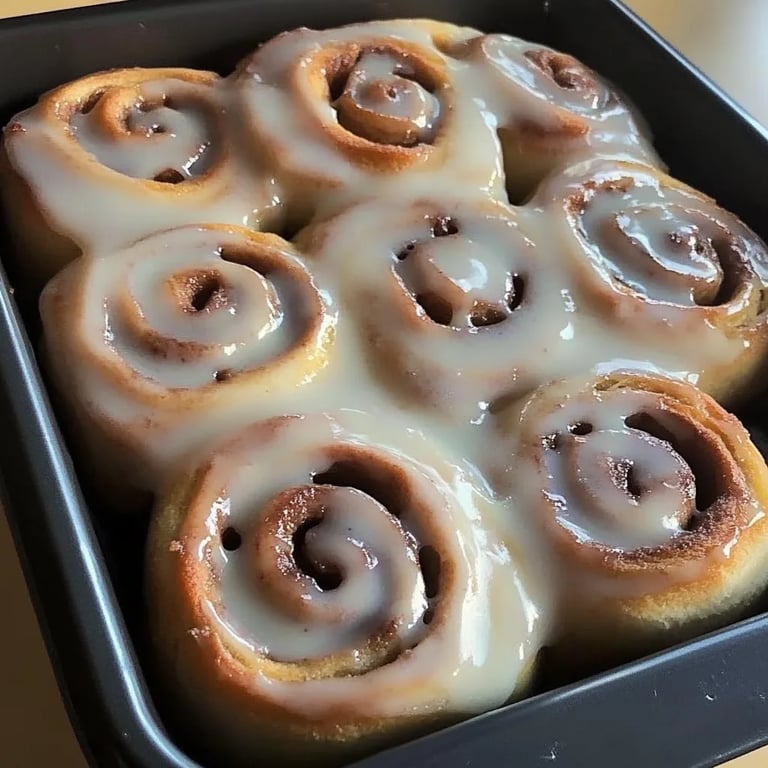 Fluffy Cinnamon Rolls with Creamy Glaze