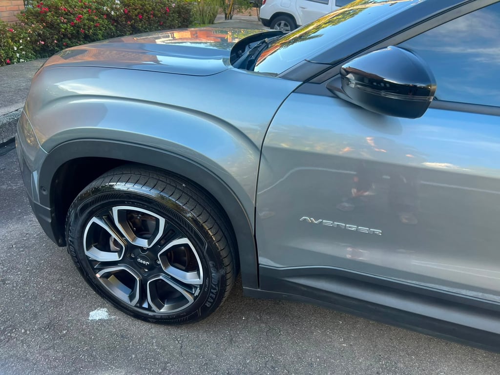 2025 Jeep Avenger