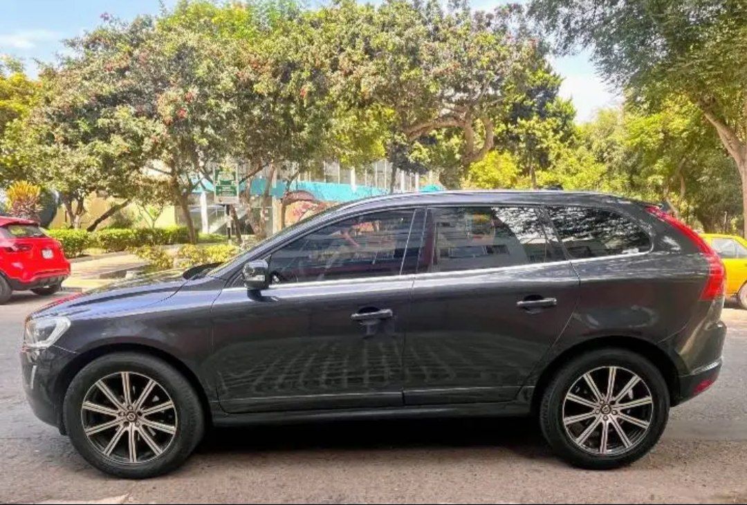 2015 Volvo XC60