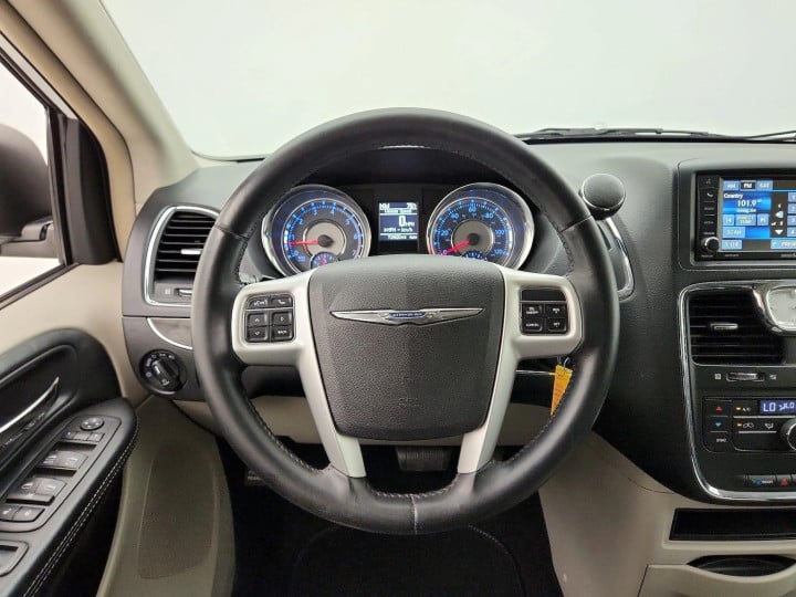 2016 Chrysler Town and Country