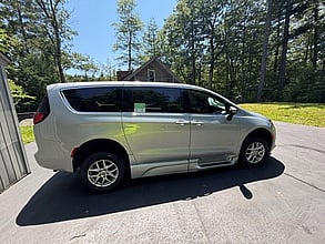 2023 CHRYSLER Voyager