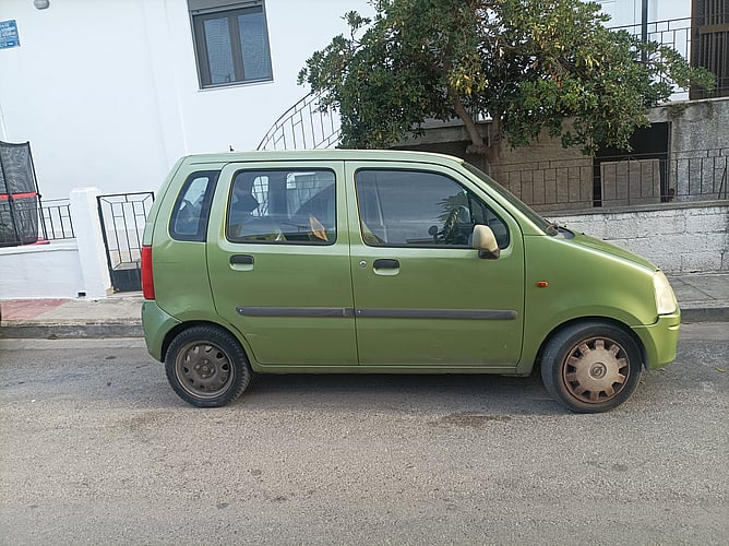 2000 Opel Agila