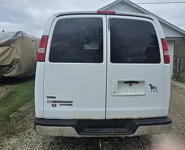 2011 CHEVROLET Express