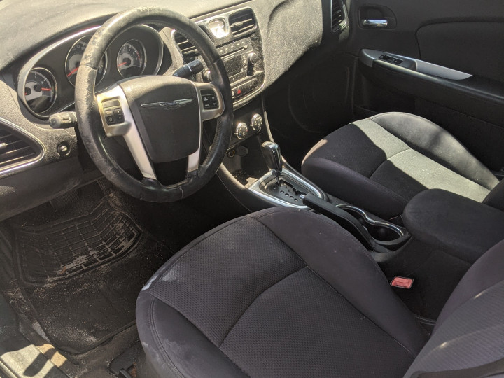 Chrysler 200 2012