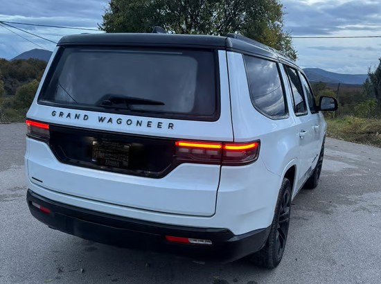 2023 Jeep Wagoneer