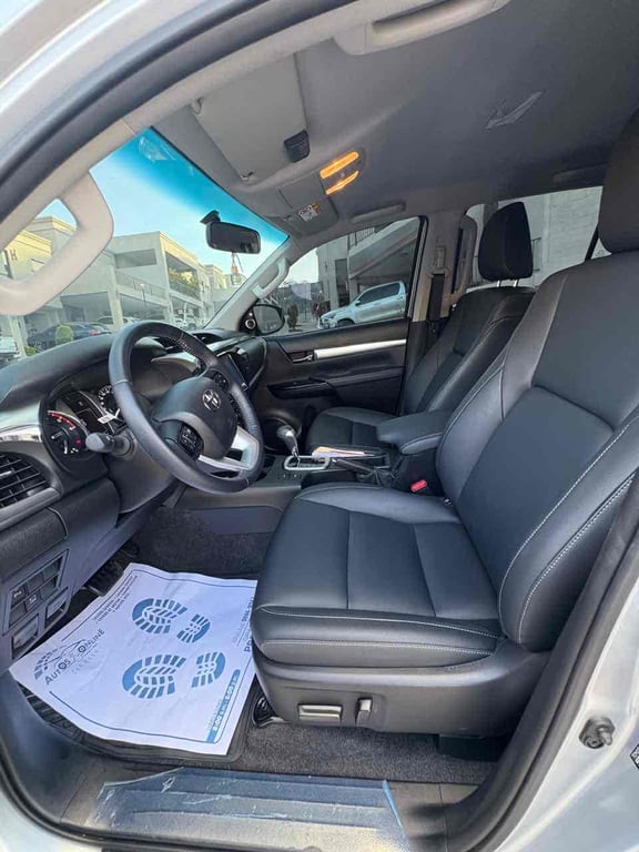 2025 Toyota Hilux