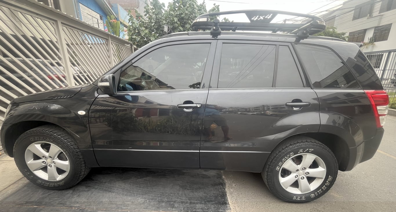 2012 Suzuki Grand Nomade