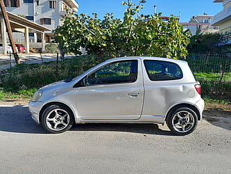 2003 Toyota Yaris