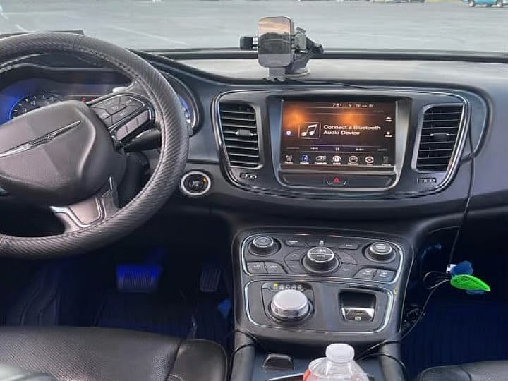 Chrysler 200