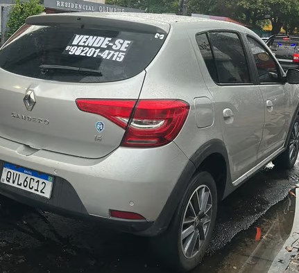 2021 Renault 21