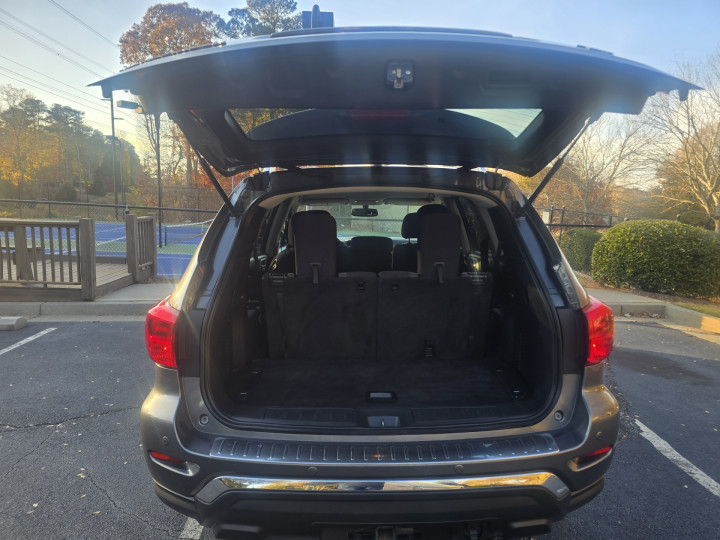 2017 NISSAN Pathfinder