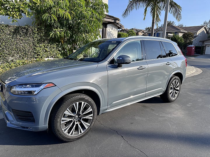 2020 Volvo