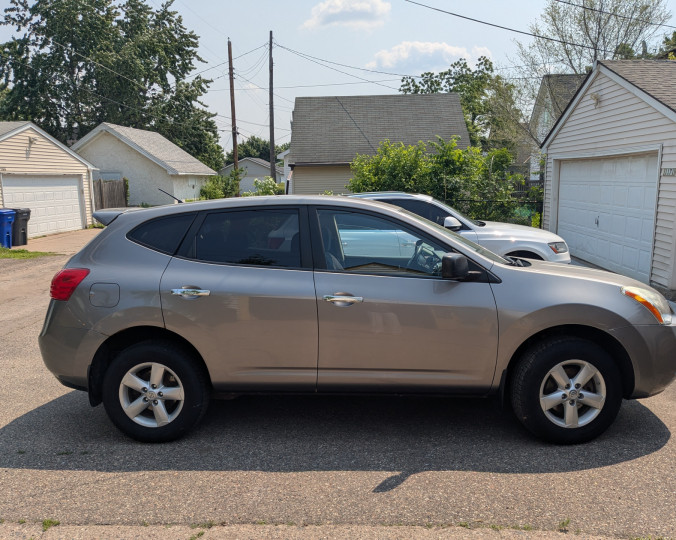 2010 Nissan