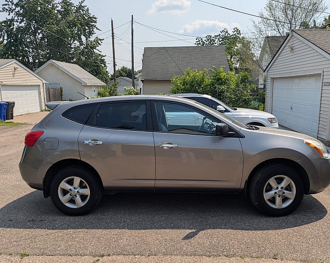 2010 Nissan