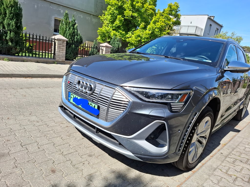 2022 Audi e-tron