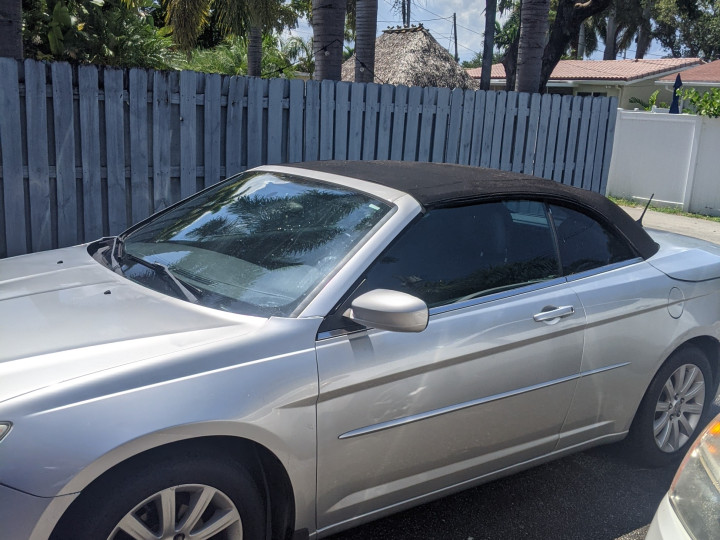 Chrysler 200
