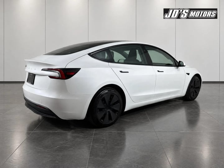 2025 Tesla 3